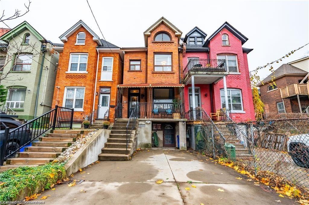 166 Catharine Street N Property Photo