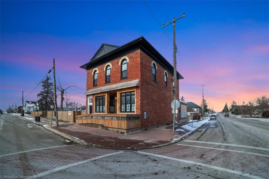 2 Main Street W Property Photo