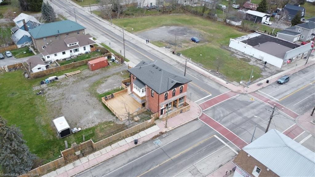2 Main Street W Property Photo 45