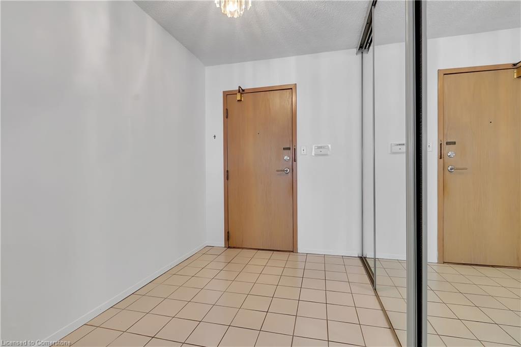 756-24 Southport Street Property Photo 8