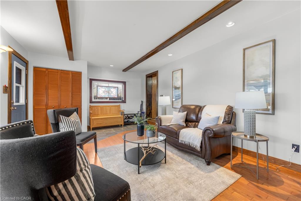 299 Caithness Street E Property Photo 14