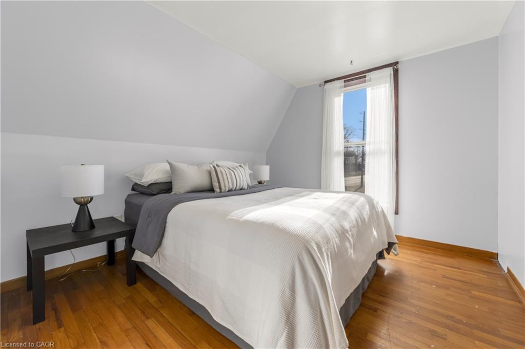 299 Caithness Street E Property Photo 21