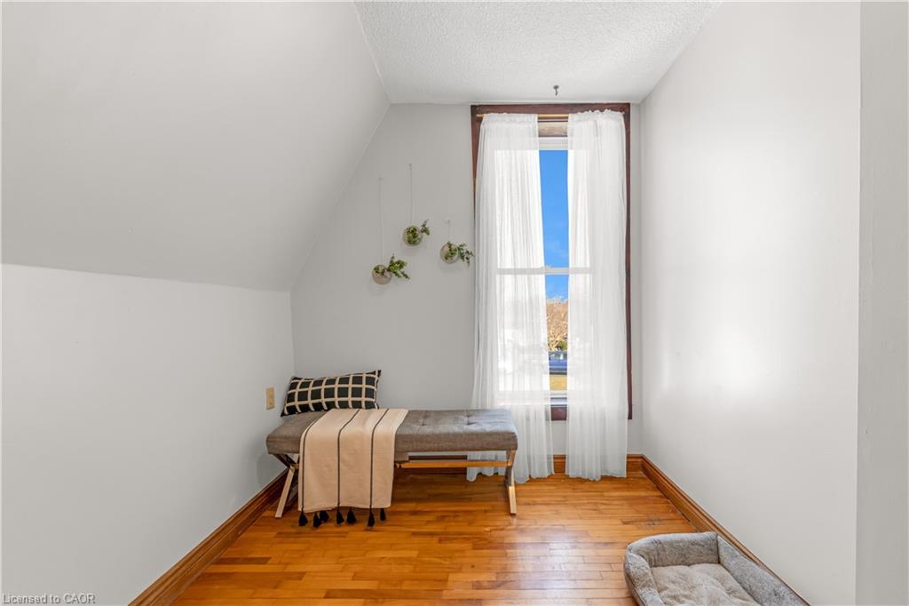 299 Caithness Street E Property Photo 26