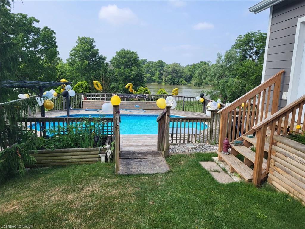 299 Caithness Street E Property Photo 29