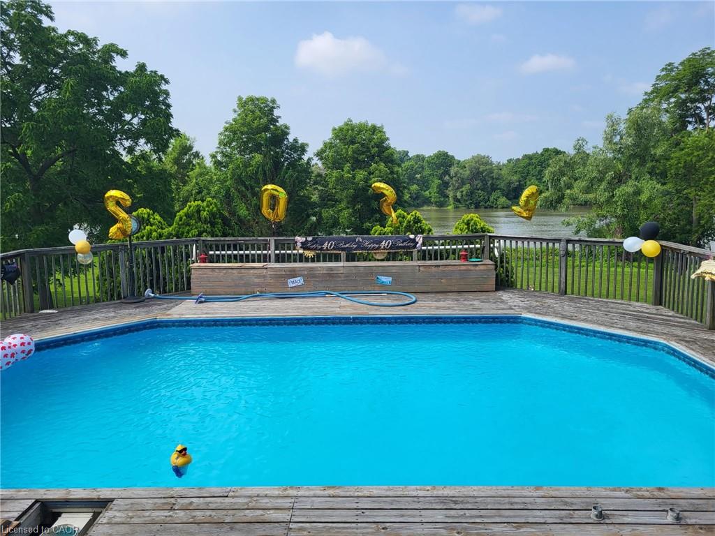 299 Caithness Street E Property Photo 30