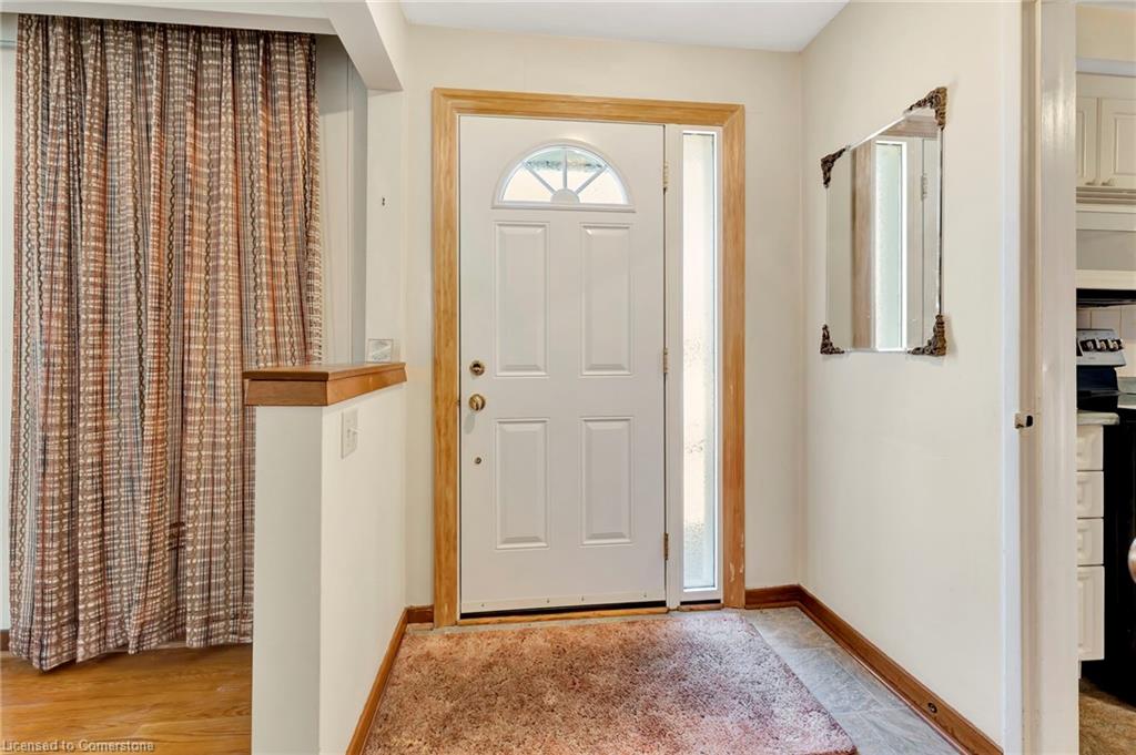 429 Norrie Crescent Property Photo 5
