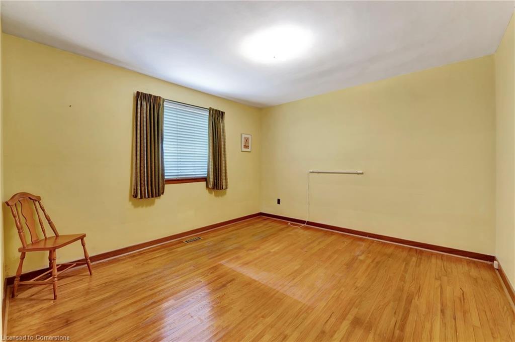 429 Norrie Crescent Property Photo 14