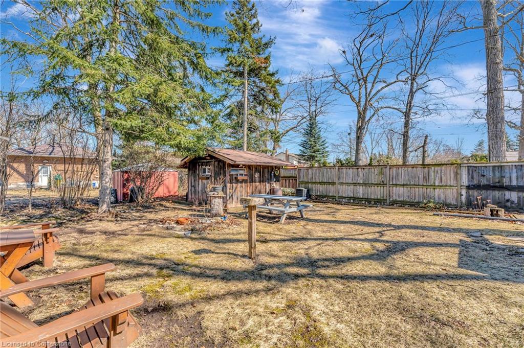 429 Norrie Crescent Property Photo 30