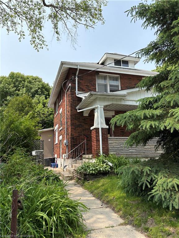 320 Guelph Street Property Photo 5