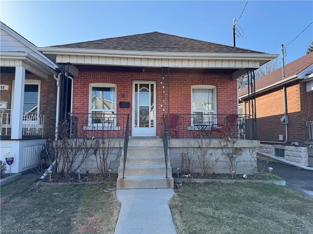 55 Connaught Avenue N Property Photo