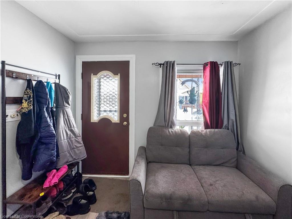 55 Connaught Avenue N Property Photo 3