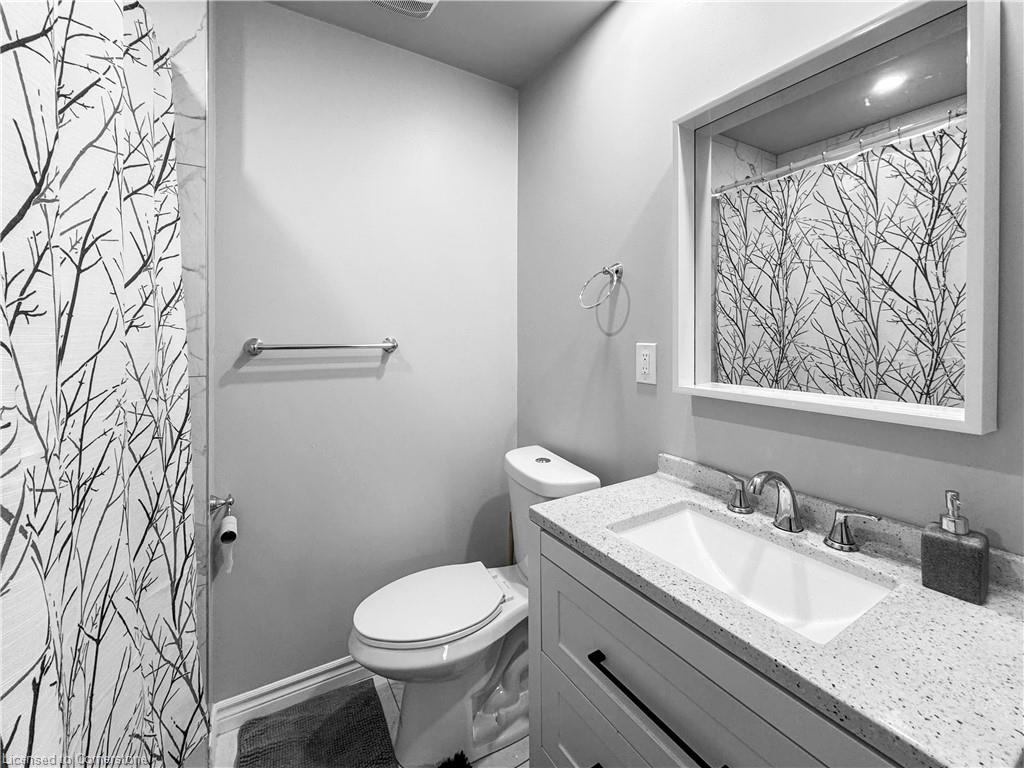 55 Connaught Avenue N Property Photo 6