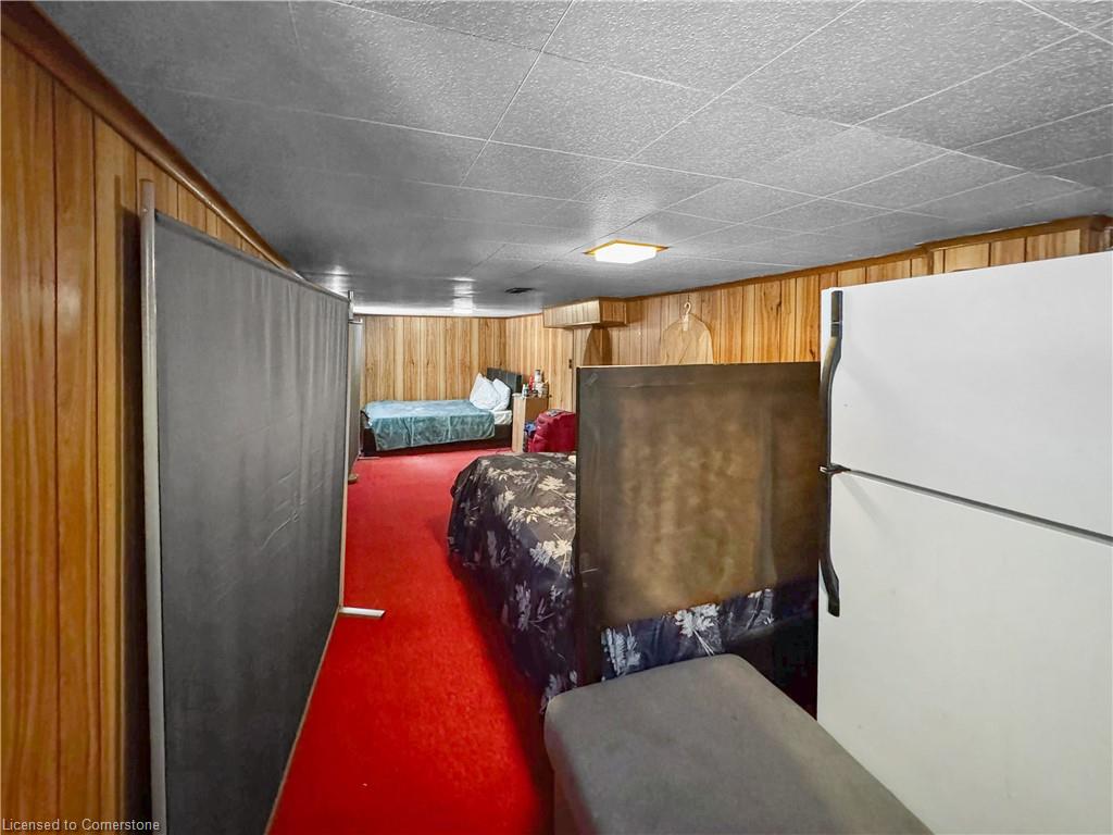 55 Connaught Avenue N Property Photo 10