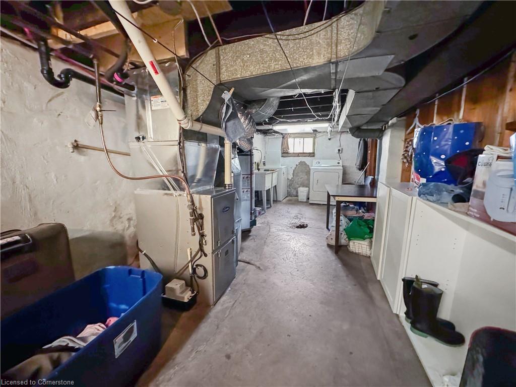 55 Connaught Avenue N Property Photo 11