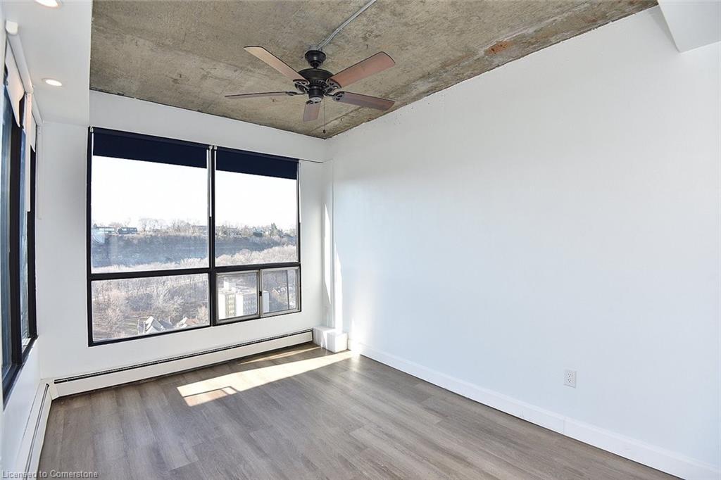 3305-150 Charlton Avenue E Property Photo 16