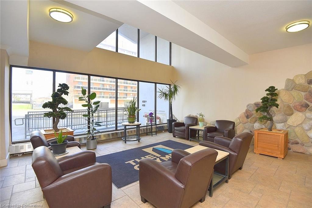 3305-150 Charlton Avenue E Property Photo 46