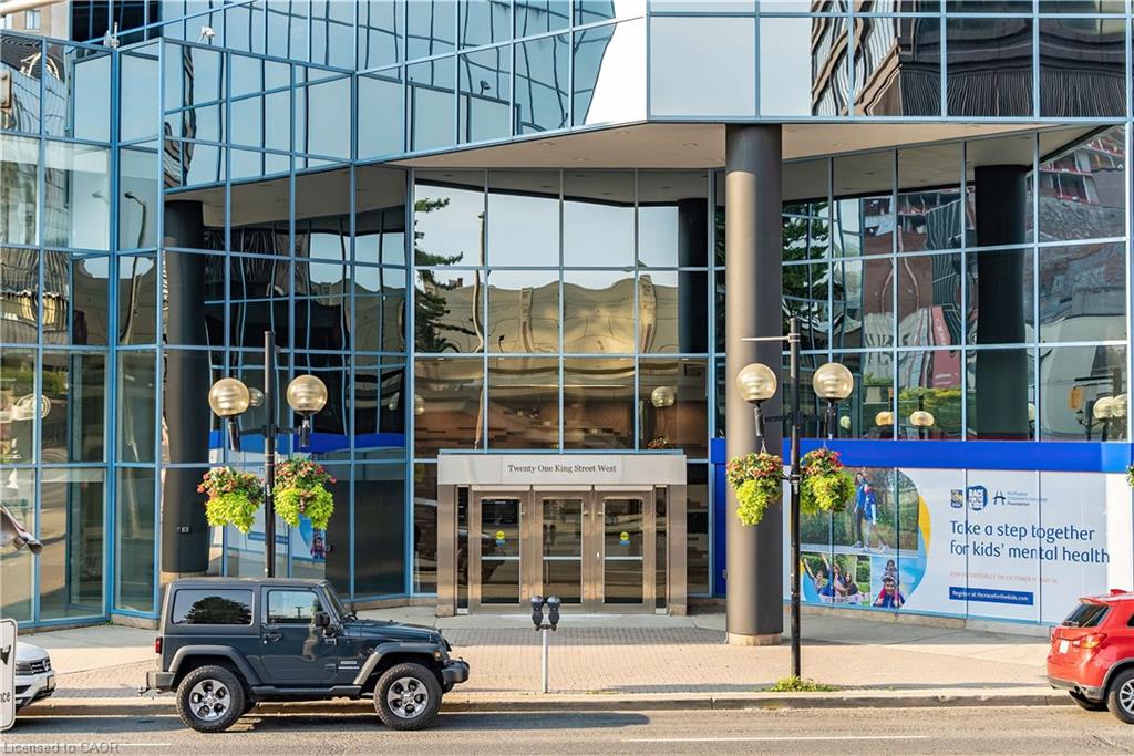 105-21 King Street W Property Photo 13