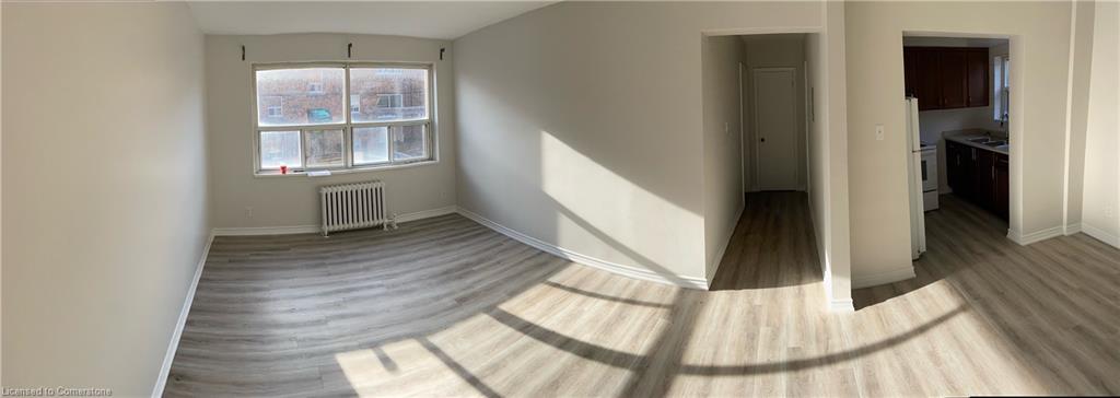 314 Lakeshore Road W Property Photo 2