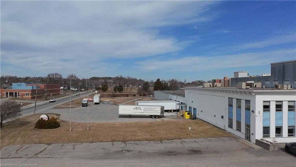 127 Dufferin Avenue Property Photo 7