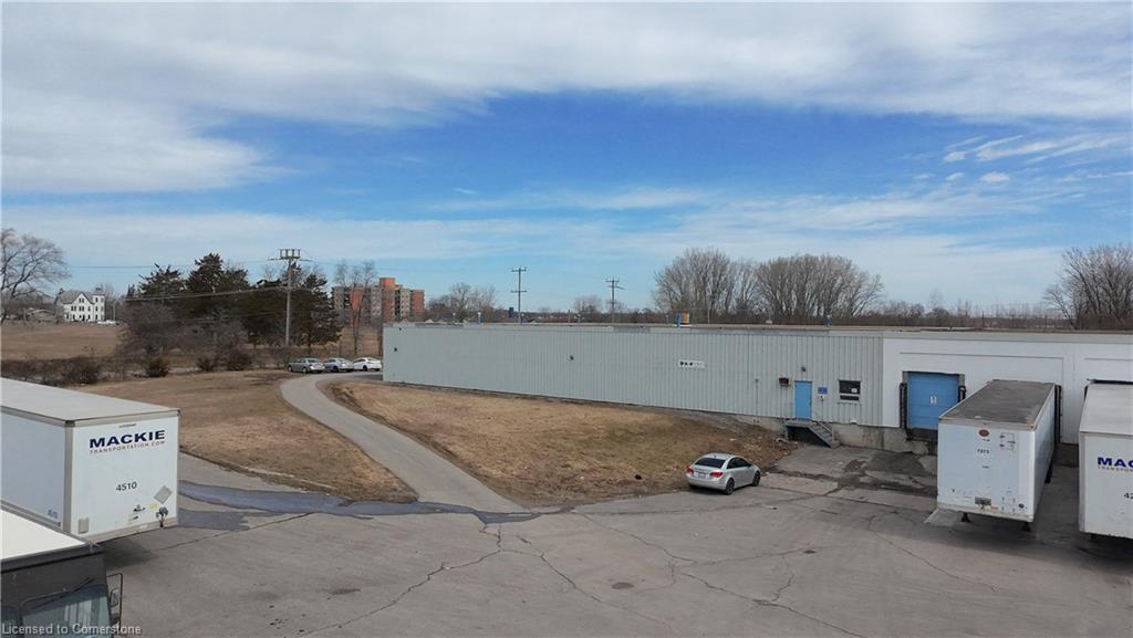 127 Dufferin Avenue Property Photo 11