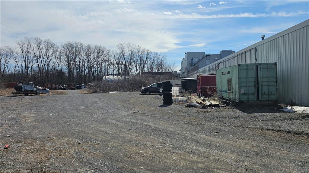 127 Dufferin Avenue Property Photo 15