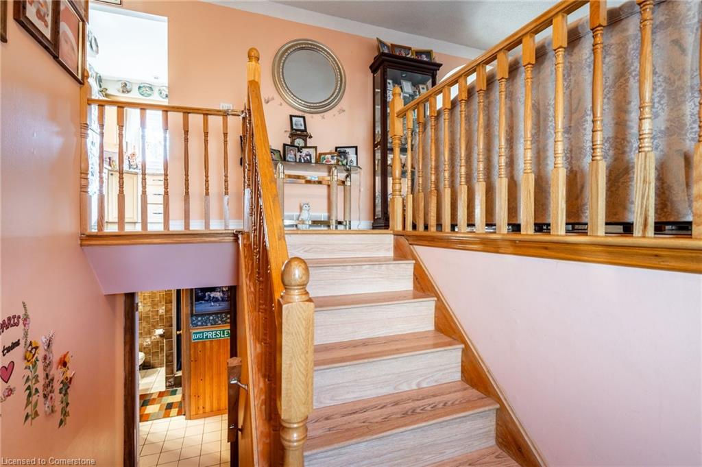 75 Hanover Place Property Photo 6