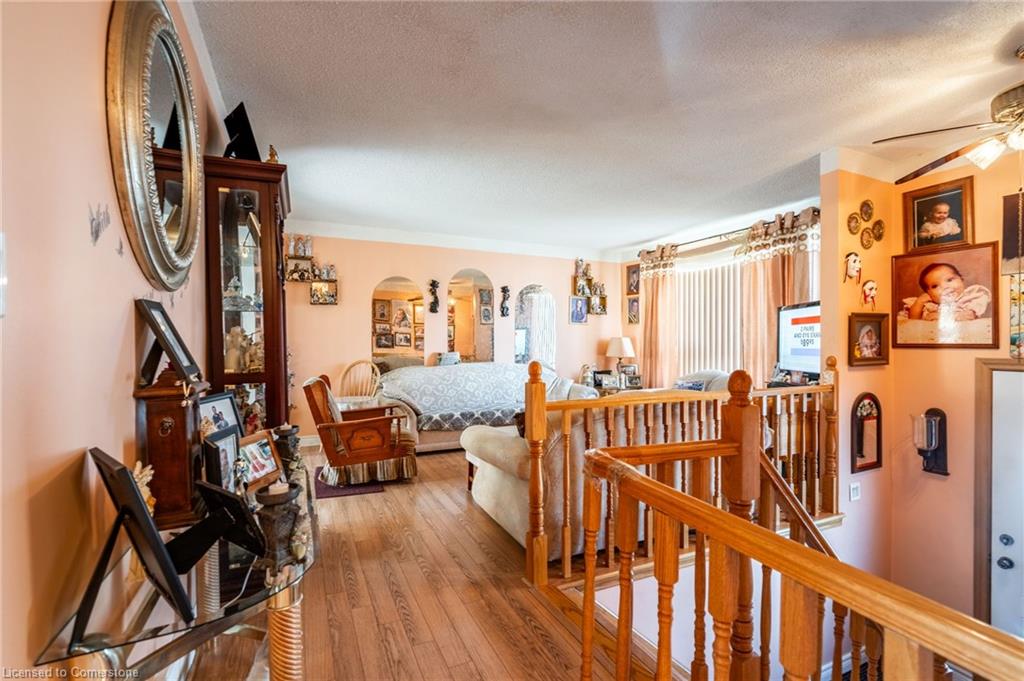 75 Hanover Place Property Photo 7