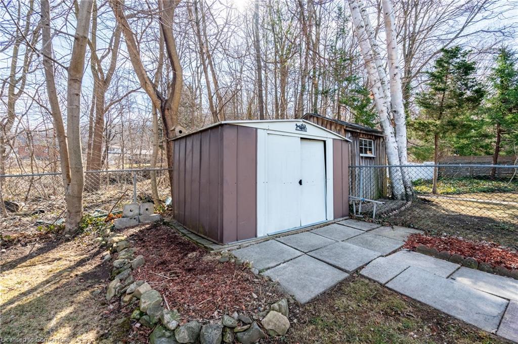 75 Hanover Place Property Photo 39