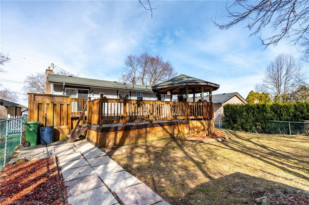 75 Hanover Place Property Photo 40