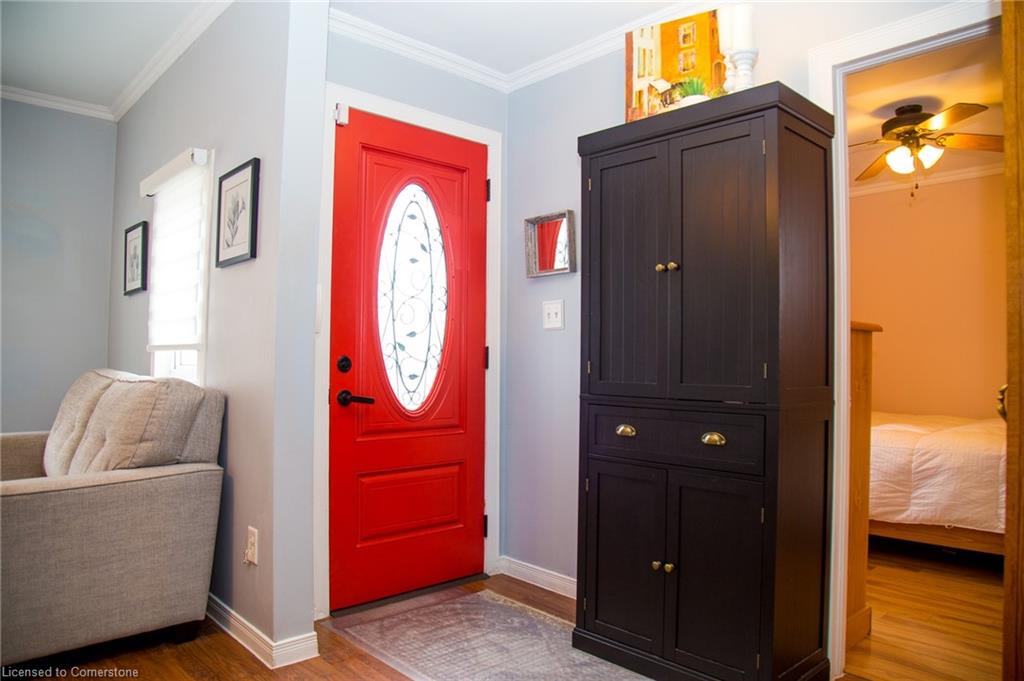 108 Mcnab Street E Property Photo 6