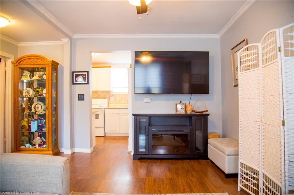 108 Mcnab Street E Property Photo 12