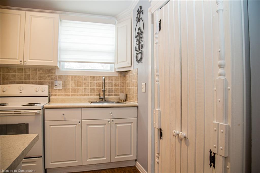 108 Mcnab Street E Property Photo 15