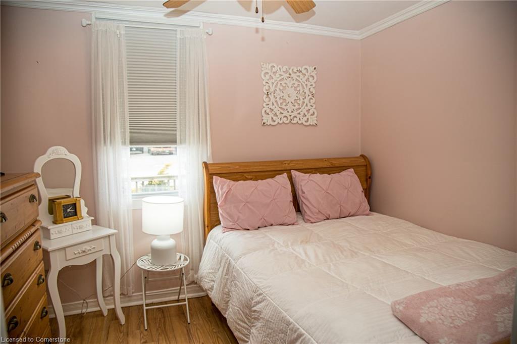 108 Mcnab Street E Property Photo 23