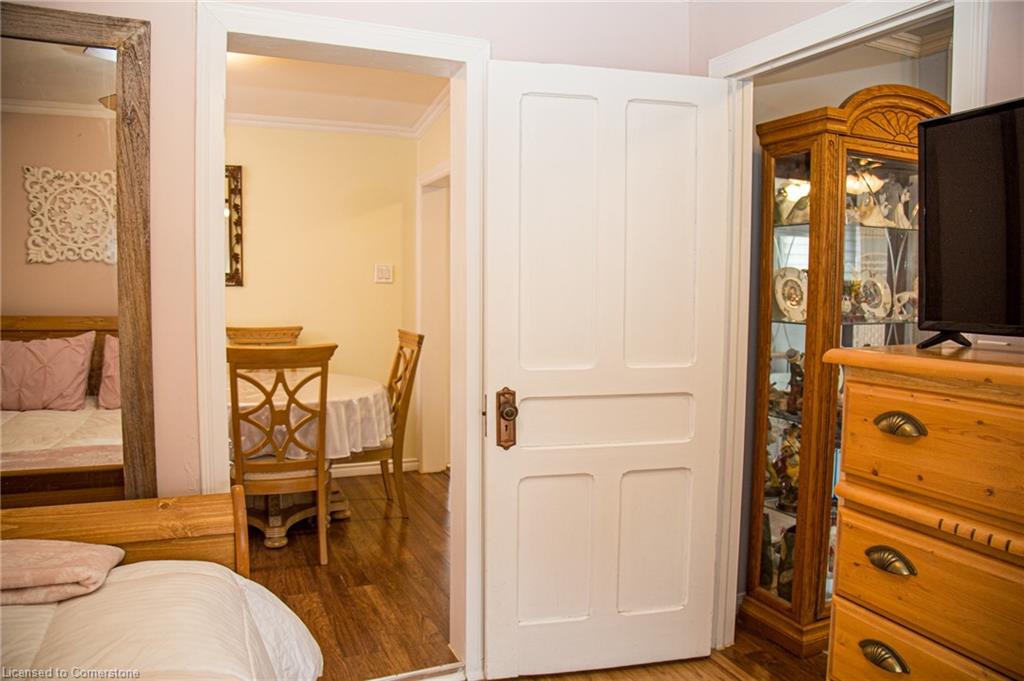 108 Mcnab Street E Property Photo 25