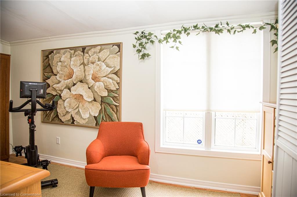 108 Mcnab Street E Property Photo 29