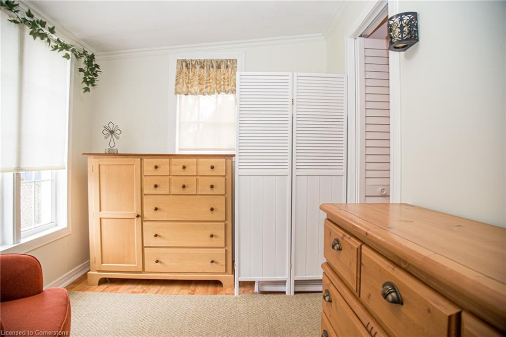 108 Mcnab Street E Property Photo 30