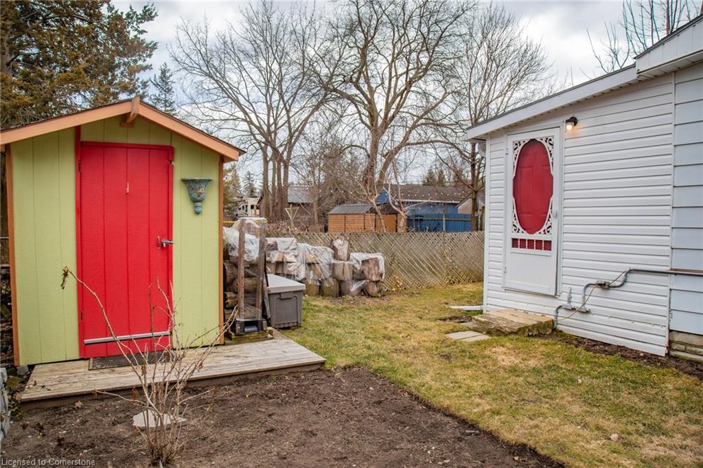 108 Mcnab Street E Property Photo 33