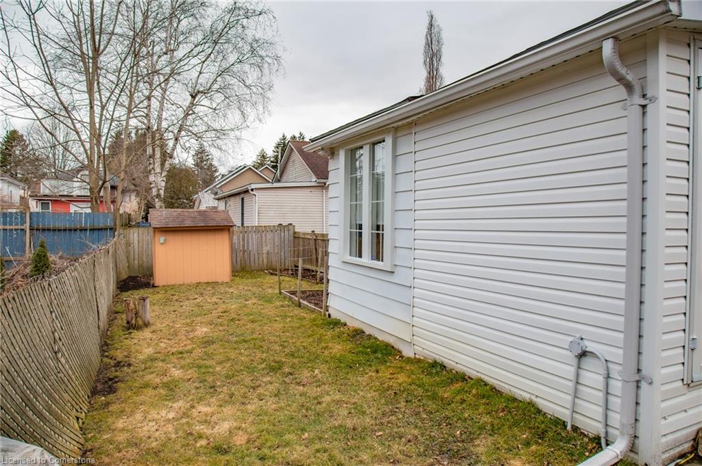 108 Mcnab Street E Property Photo 39