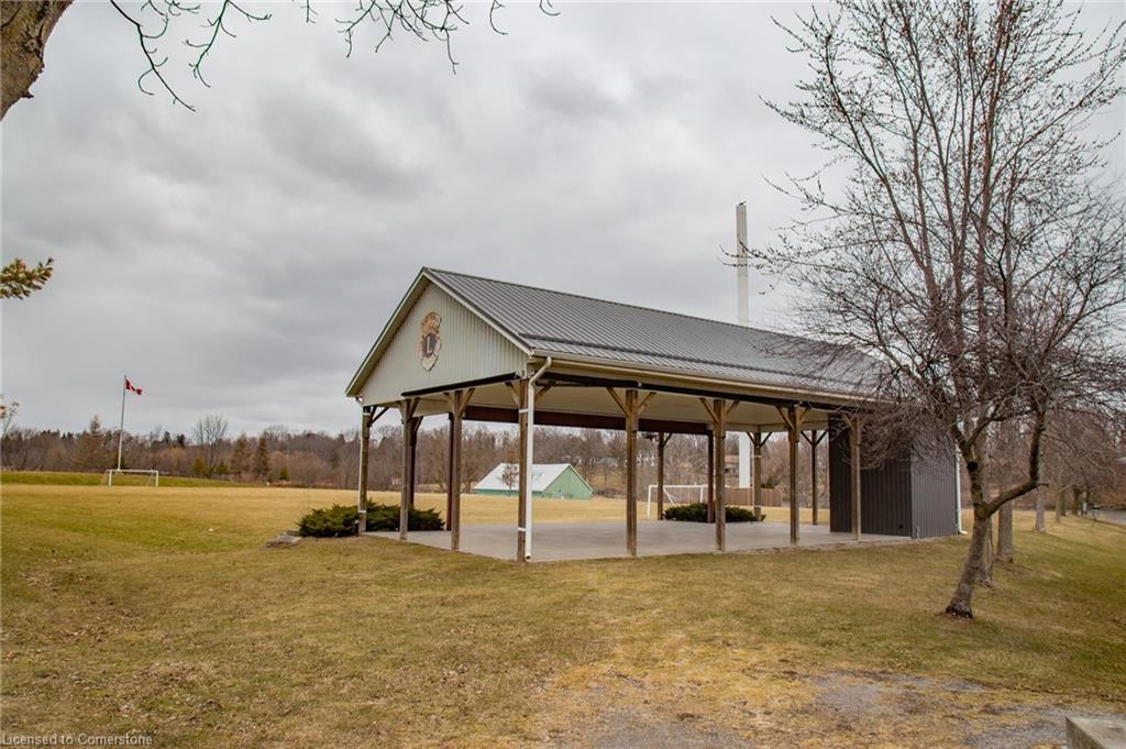 108 Mcnab Street E Property Photo 44