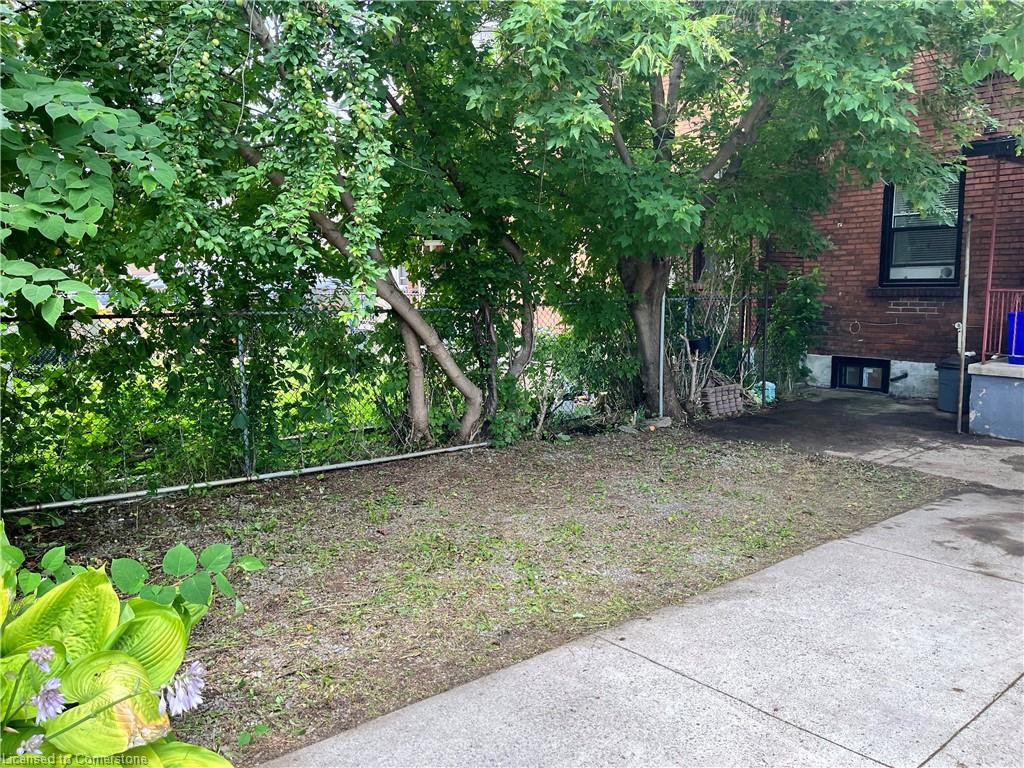 574 Cannon Street E Property Photo 32