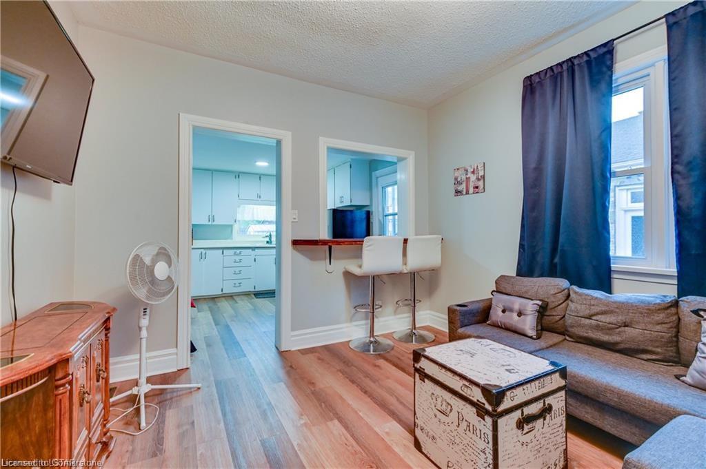 12 Cartwright Street Property Photo 9