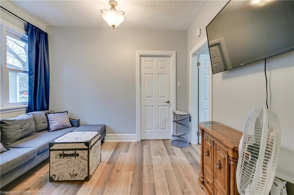 12 Cartwright Street Property Photo 10