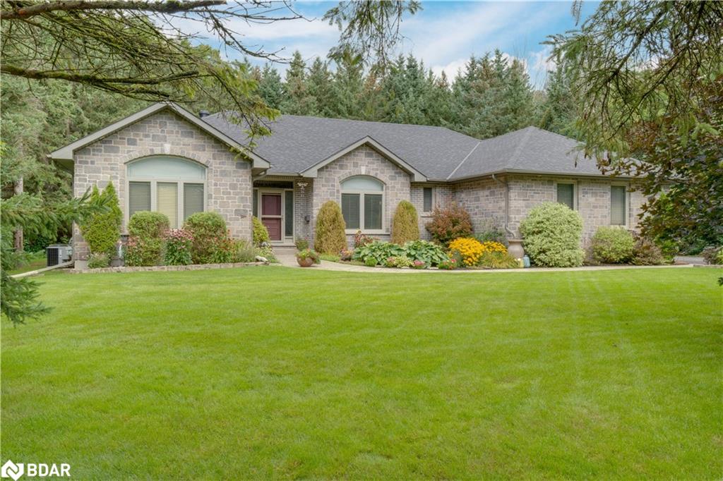 10 Red Oak Crescent Property Photo