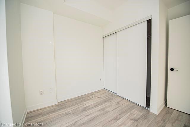 345-215 Lakeshore Road W Property Photo 8
