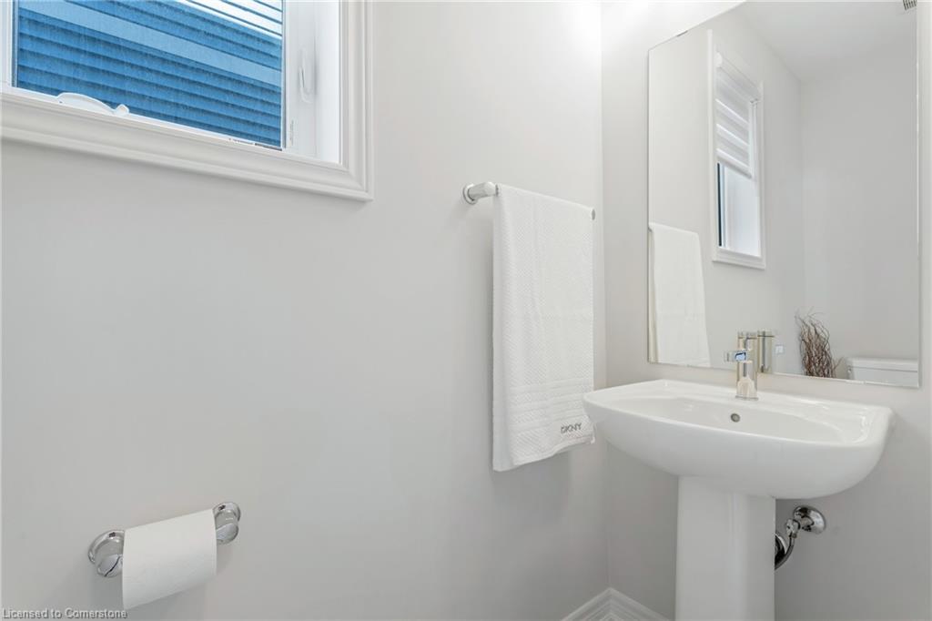 127 Starfire Crescent Property Photo 20
