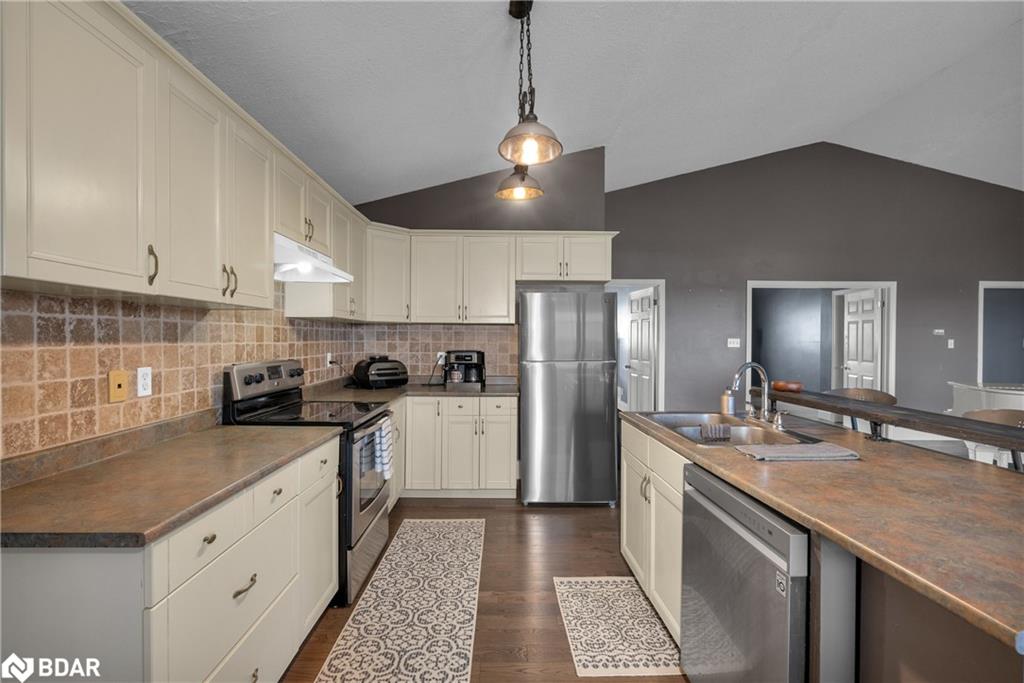 433143 4 Line Property Photo 35