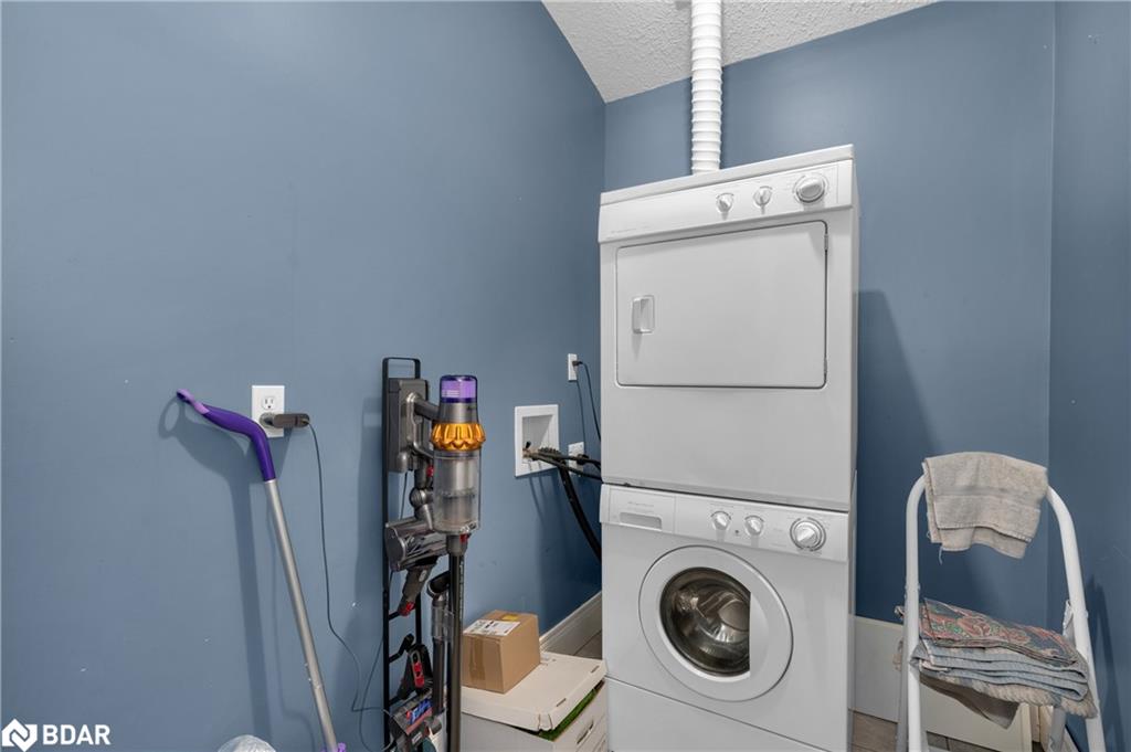 433143 4 Line Property Photo 38