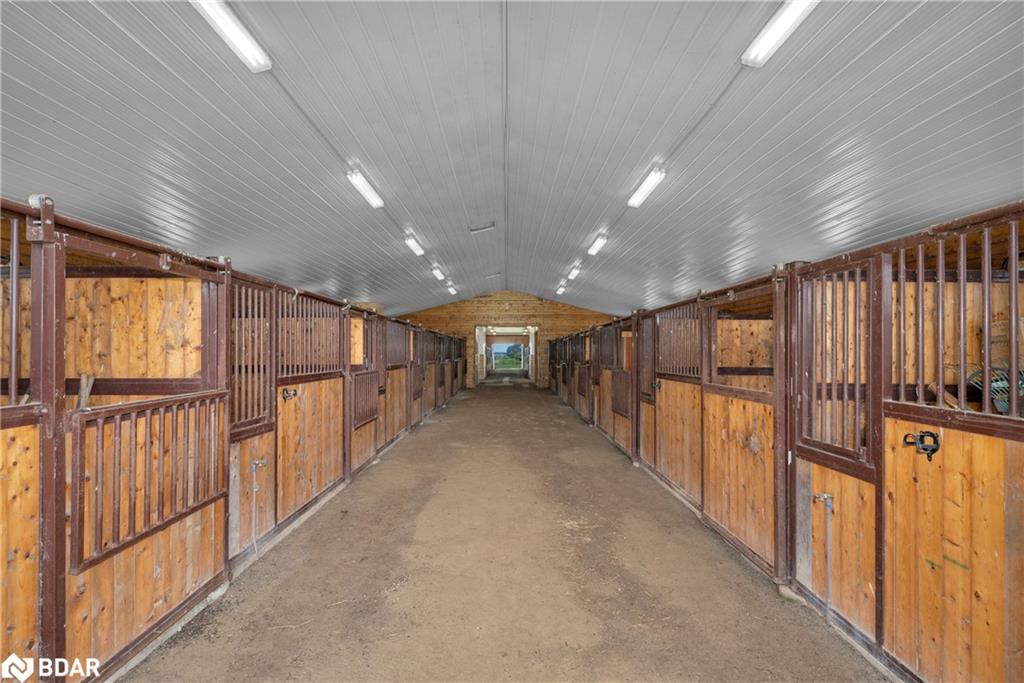 433143 4 Line Property Photo 44