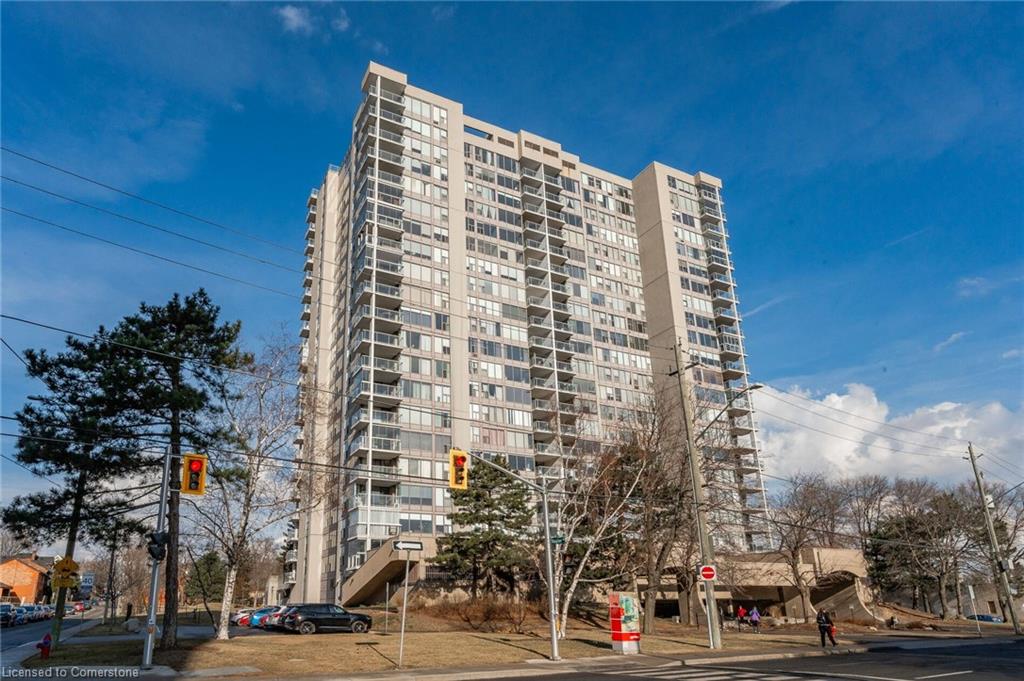1501-75 Queen Street N Property Photo