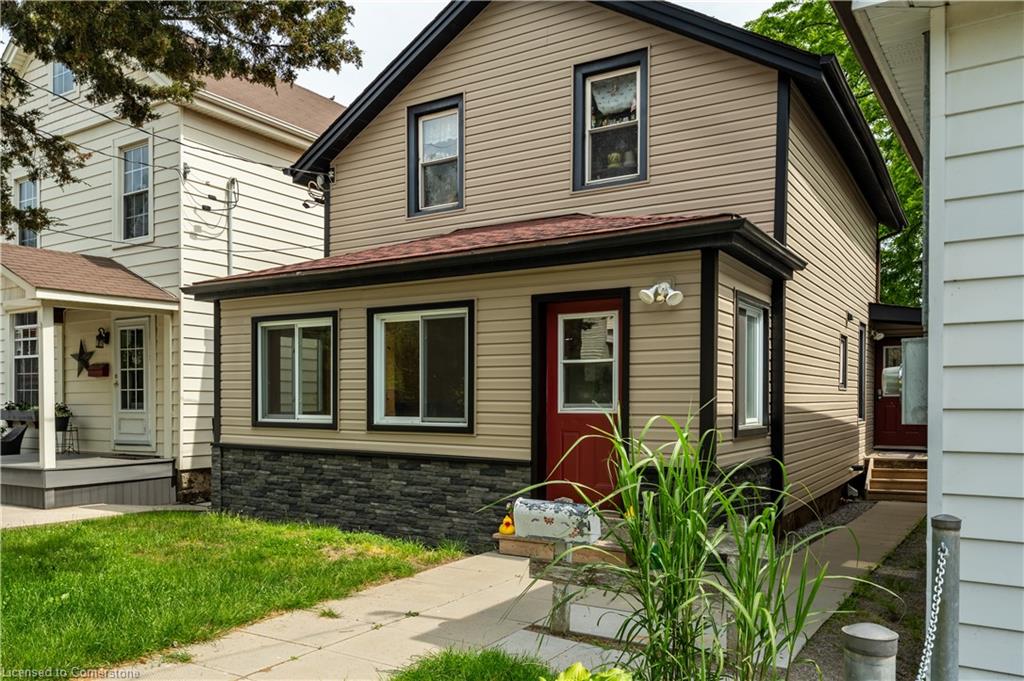 15 Adelaide Street Property Photo 2